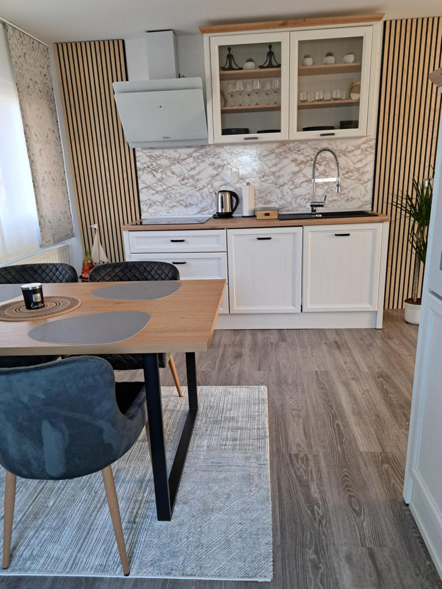 Apartmani Habibi Jalzabet Exterior foto